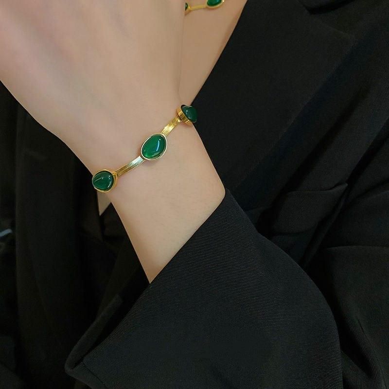 Emerald Glow Pendant & Bracelet Set